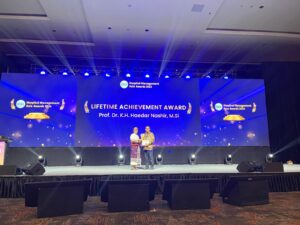 Haedar Nashir Raih Penghargaan dari Hospital Management Asia Awards 2024