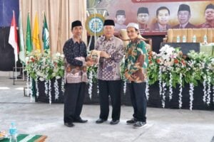 Syafiq Mughni Bedah Buku Sang Mujadid dari Paciran, yang Tak Lain Adalah Kakeknya