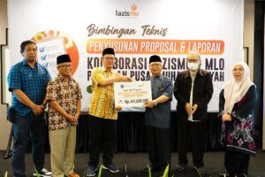 Lazismu Berikan Beasiswa Kepada Mahasiswa PUTM PP Muhammadiyah