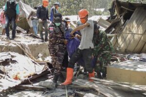 Muhammadiyah Kirim Tim Asistensi Pendidikan dan Kesehatan ke Bencana Erupsi Gunung Lewotobi