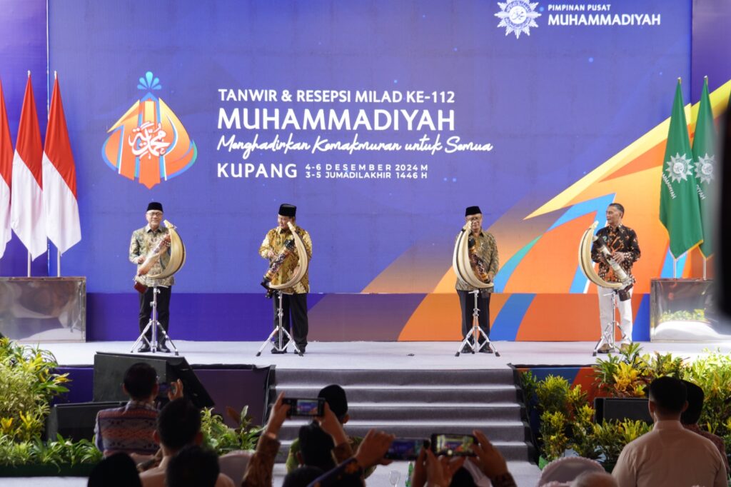 Di Depan Presiden Prabowo, Haedar Nashir Soroti Kemakmuran untuk Semua dalam Milad ke-112