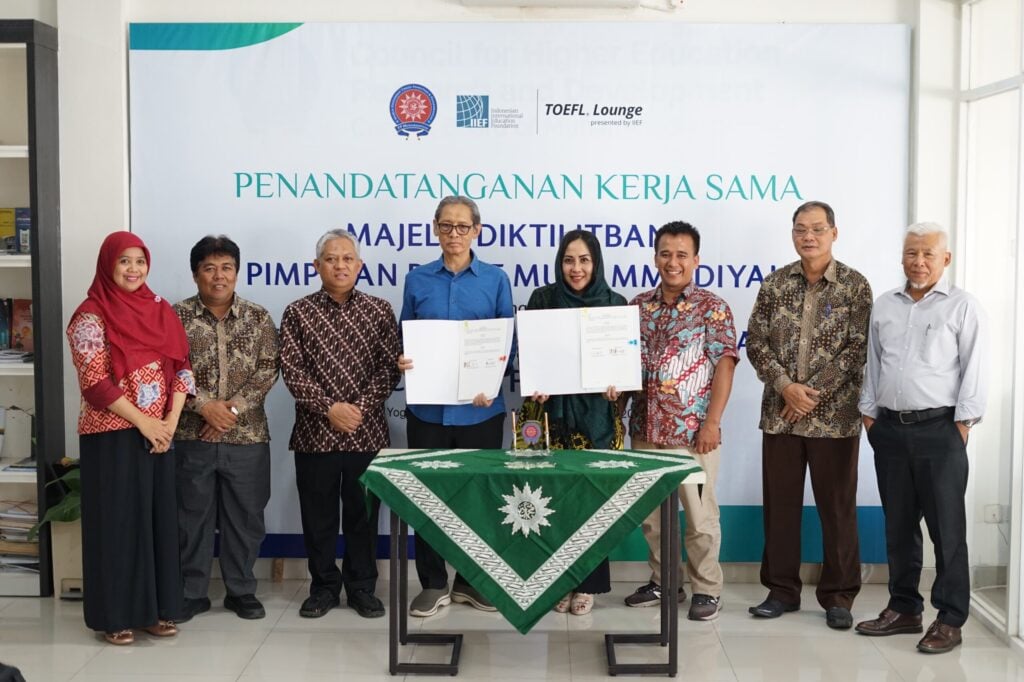 Diktilitbang Gandeng IIEF Luncurkan Program Beasiswa Bahasa Inggris