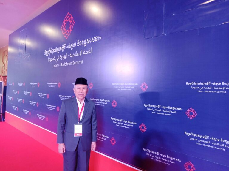 Syafiq Mughni Hadiri KTT Islam-Buddha di Kamboja