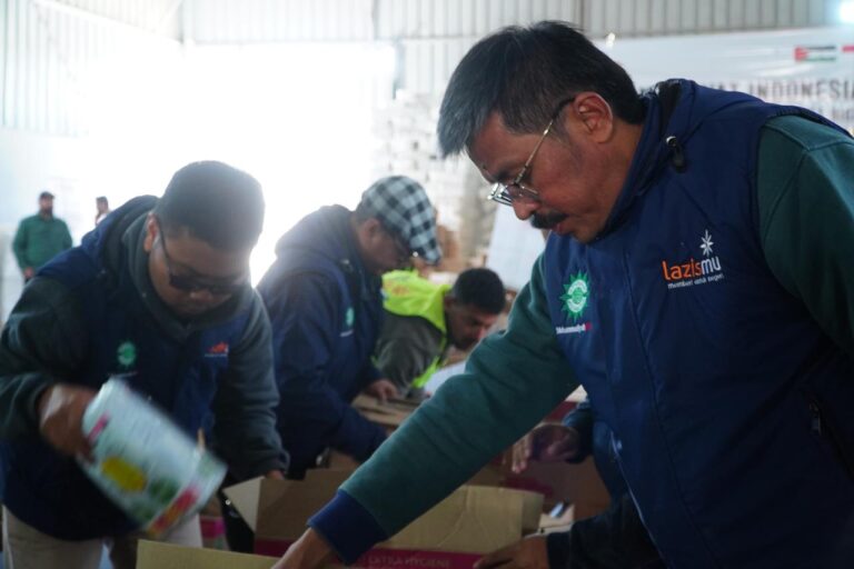 Lazismu Tinjau Bantuan Bagi Palestina di Al Khair Warehouse