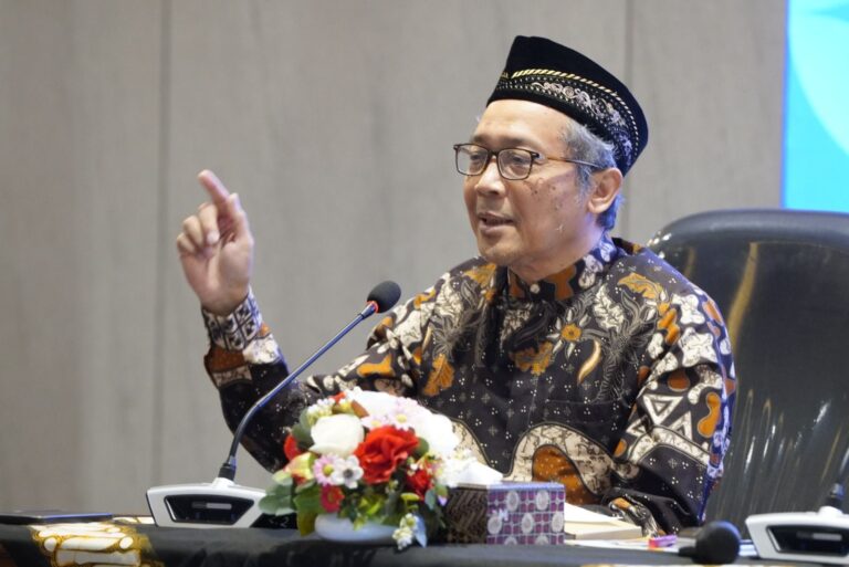 Meletakkan Al-‘Ashr Sebagai Landasan Transformasi Budaya Umat Islam