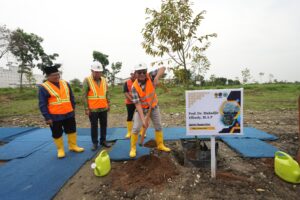 Tinjau Proses Pembangunan Gedung Muktamar ke 49, Muhadjir Sampaikan Apresiasi