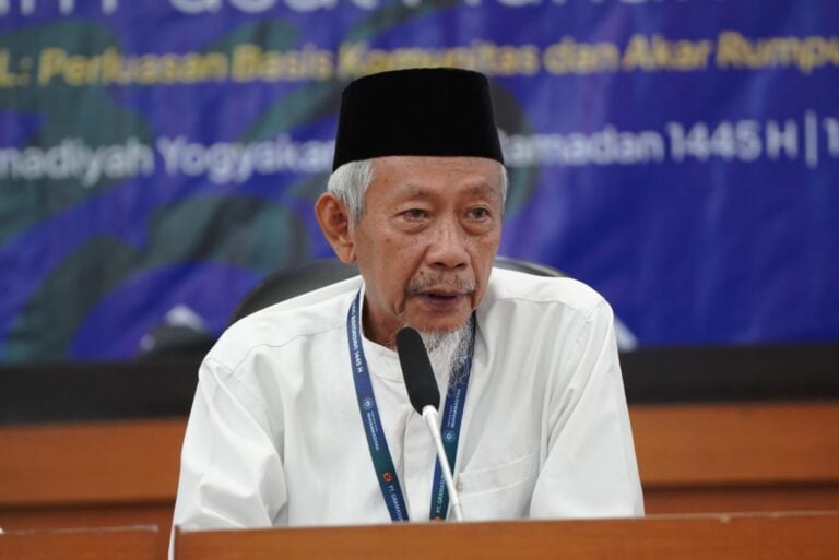 Kiai Saad Ibrahim: Surga dan Neraka Tidak Ditentukan Status Suami, Setiap Orang Memikul Tanggung Jawab Amal Sendiri