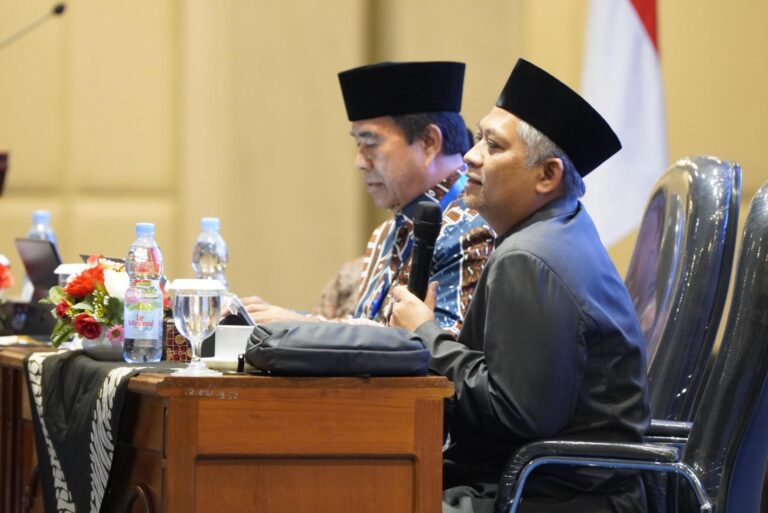 ​​Teologi Islam Wasathiyah Berkemajuan: Perpaduan Al-Ma’un dan Al-‘Ashr dalam Pemikiran Muhammadiyah