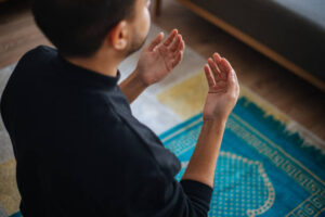 Berdzikir dengan Ikhlas