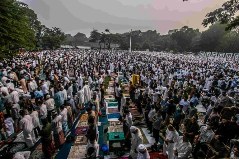 Berapa Kali Takbir dalam Proses Salat Id?