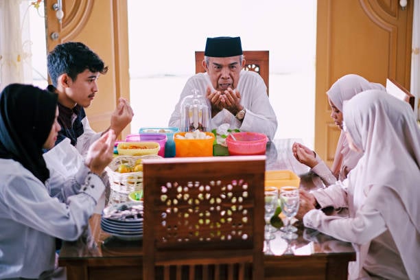 Dianjurkan untuk Makan Sebelum Salat Idulfitri