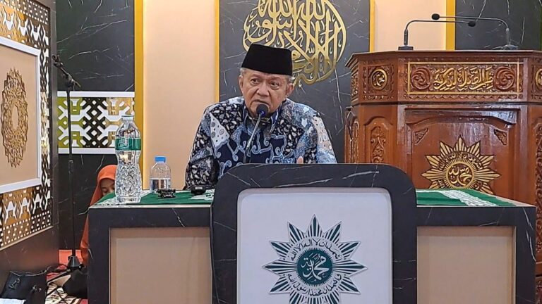 Anwar Abbas Ajak Warga Persyarikatan Tingkatkan Kelas Ekonomi