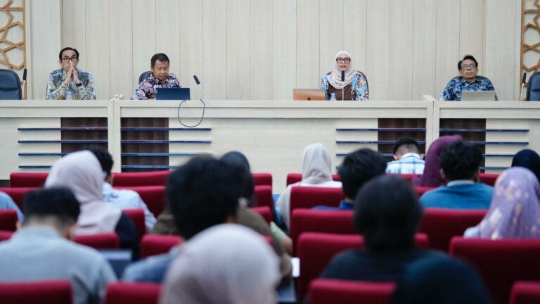 Trumponomics dan Ketegangan Perdagangan Global: Dosen Kampus Muhammadiyah Soroti Dampaknya Bagi Indonesia
