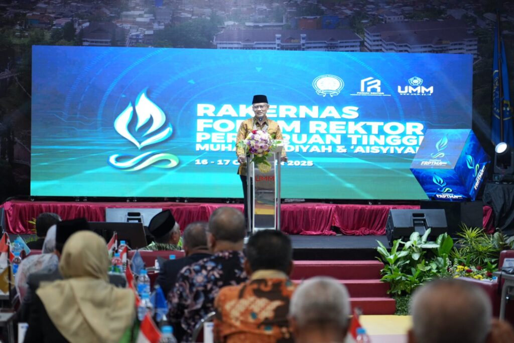 Haedar Nashir Ingatkan PTMA untuk Adaptif terhadap Perubahan Zaman
