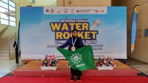Santriwati Muhammadiyah Raih Juara 2 Dunia di Kompetisi Roket Air Internasional Malaysia