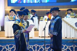 Erwin Akib Dikukuhkan Guru Besar ke-28 Unismuh Makassar, Haedar: Ilmu Harus Menebar Manfaat