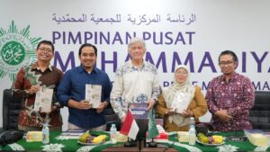 Buku Menuju Modernitas karya Gerry Van Klinken Dibedah di Gedoeng Moehammadijah