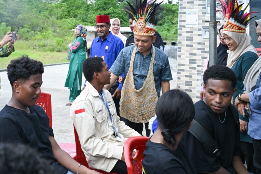 Wamen Fajar Tegaskan Pemerataan Mutu Pendidikan hingga Ujung Papua