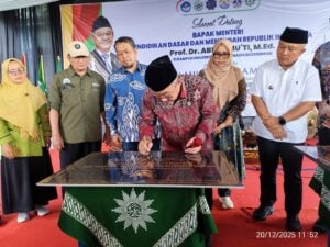 Resmikan Dua Fasilitas Pendidikan, Abdul Mu’ti: Implementasi Amal dari Kekokohan Iman