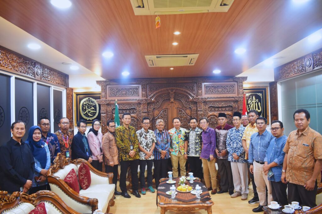 Perkuat Sinergi Ekonomi Keumatan, Muhammadiyah dan BSN Perbarui Kerja Sama Strategis