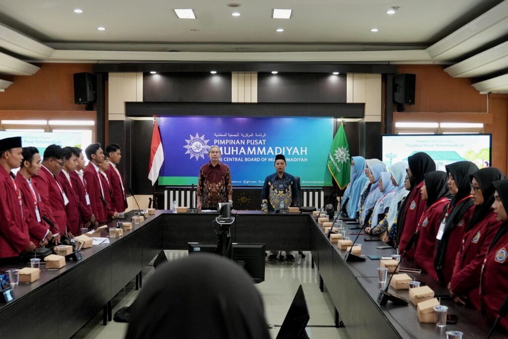 Rihlah ke PP Muhammadiyah, Mahasiswa STIT Bojonegoro Perkuat Pemahaman AIK