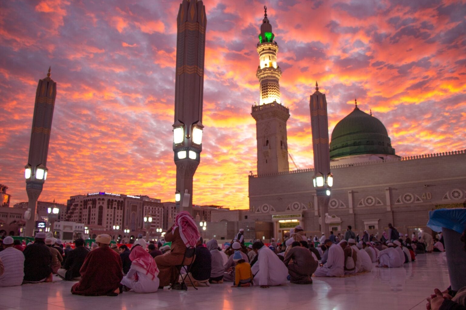 Masjid Nabawi dan Muhammadiyah: Tarawih Kembali ke Praktik Nabi Saw ...
