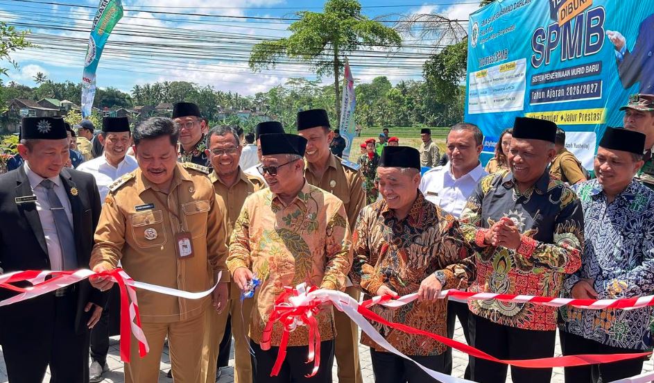 Abdul Mu’ti Resmikan SMA Saintek Ahmad Dahlan Salatiga, Perkuat Pendidikan Berbasis Sains dan Karakter