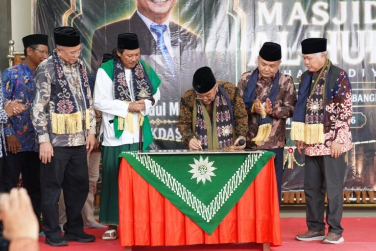 Resmikan Masjid Al Huda Abdul Muti Tekankan Peran Masjid Sebagai Pemersatu Dan