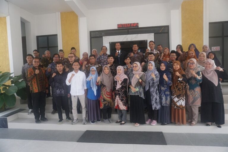 Wamen Fauzan Perguruan Tinggi Maju Harus Tinggalkan Budaya Kerja Biasa Biasa Saja