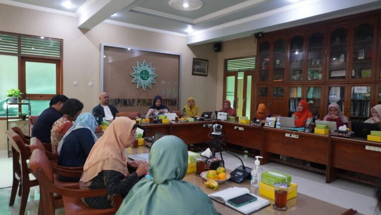 Bersama Bappenas Aisyiyah Perkuat Caregiver Lansia Untuk Wujudkan Masa Tua Bermartabat -