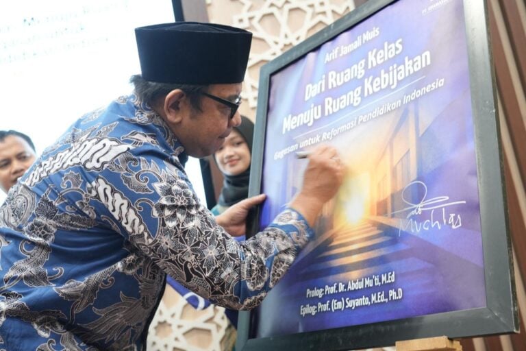 Tak Cukup Lihat Nilai, Kemendikdasmen Dorong Guru Kenali Potensi Murid