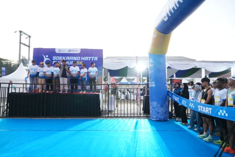 Haedar Nashir Lepas Peserta Sukarno Hatta Fun Run Milad Ke 10 Um