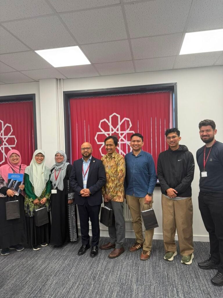 Muhammadiyah dan East London Mosque Bahas Kerja Sama Strategis di Bidang Sosial dan Pendidikan