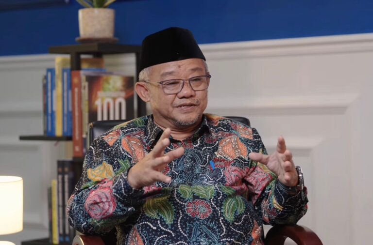 Pejabat Harus Elit Dalam Kualitas Bukan Elitis Dalam Sikap - Pejabat Harus