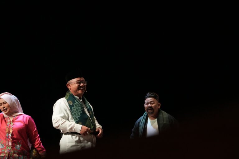 Debut Di Panggung Lenong Abdul Muti Bertekad Hidupkan Kesenian Tradisional - Debut