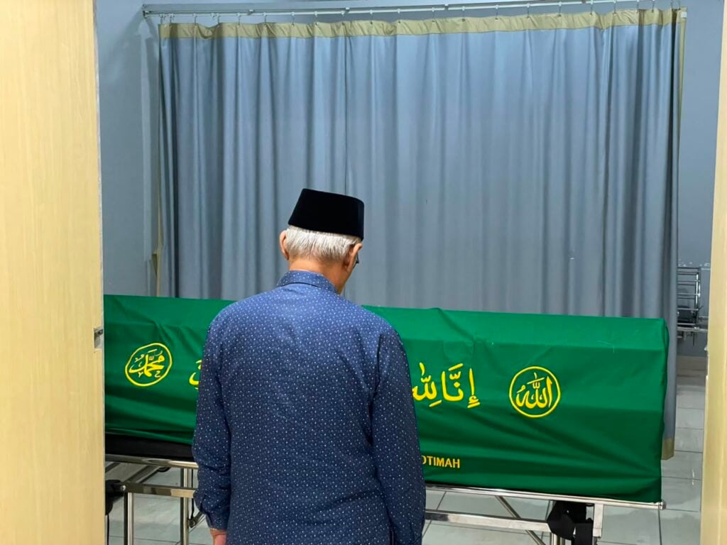Haedar Nashir Pimpin Salat Jenazah Prof. Siti Chamamah, Sosok Cendekiawan Berkemajuan Berpulang