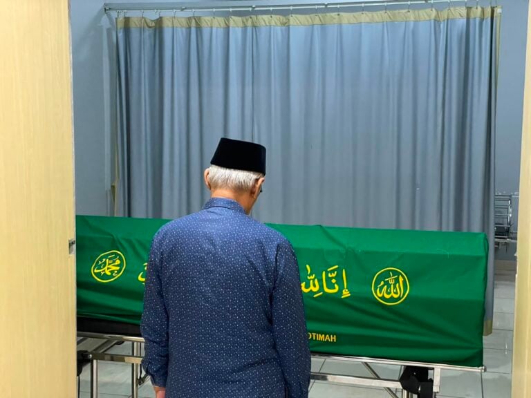 Haedar Nashir Pimpin Salat Jenazah Prof Siti Chamamah Sosok Cendekiawan Berkemajuan Berpulang