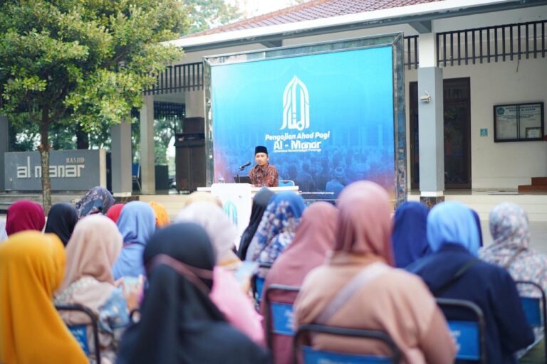 Islam Berkemajuan Membebaskan Umat Dari Kejumudan Beragama - Islam Berkemajuan Membebaskan Umat