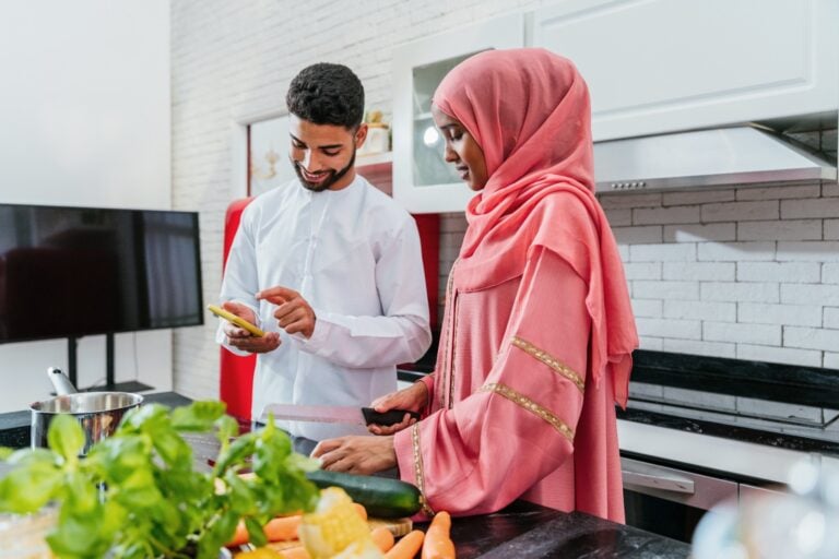 Islam Mengajarkan Gaya Hidup Sehat Melalui Pola Makan Dan Olahraga - Islam