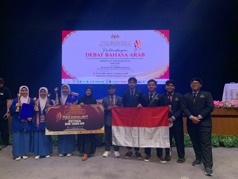 Siswi Muallimaat Muhammadiyah Harumkan Indonesia Raih Juara Debat Bahasa Arab Internasional Di