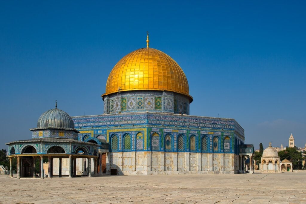 Masjidil Aqsa: Titik Temu Tiga Agama dan Ujian Kemanusiaan Universal
