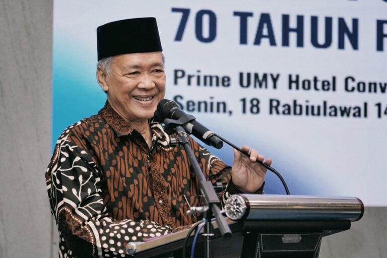 Menjaga Ilmu Merawat Jejak Pemikiran Kisah Ketekunan Syamsul Anwar - Menjaga Ilmu,