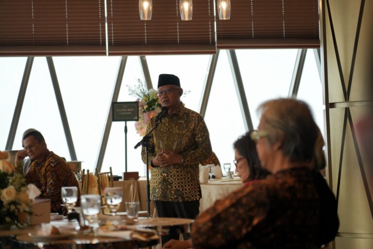 Raih Penghargaan Achmad Bakrie Haedar Nashir Ini Penghargaan Untuk Muhammadiyah - Raih