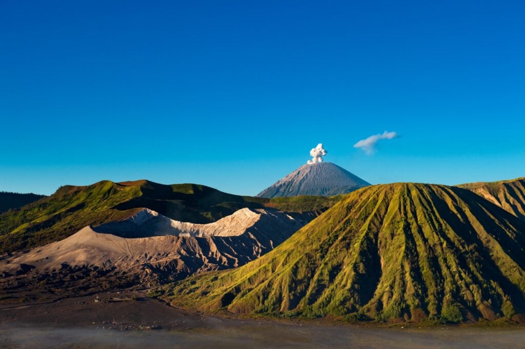 Khutbah Jumat: Semua Gunung Milik Allah