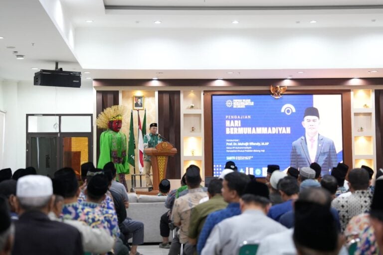Hadapi Tantangan Zaman Muhadjir Ingatkan Pentingnya Merawat Dan Memperkuat Iman - Hadapi