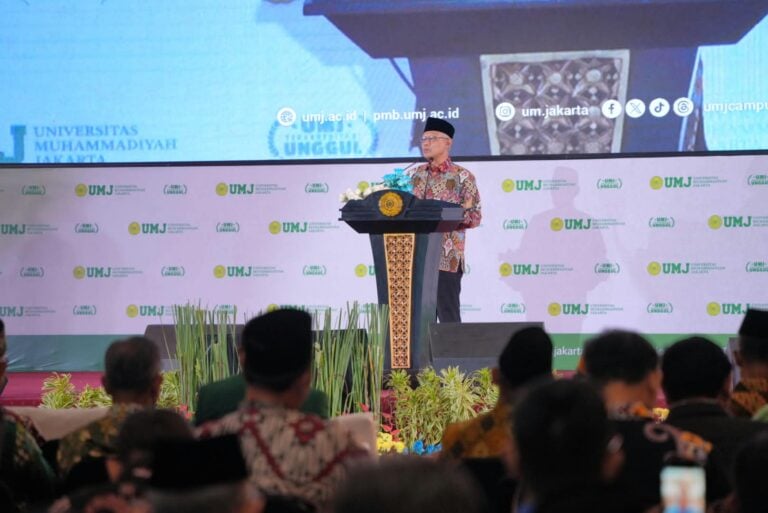 Haedar Nashir Agama Mula Mula Bercahaya Meredup Karena Pemeluknya - Haedar Nashir: