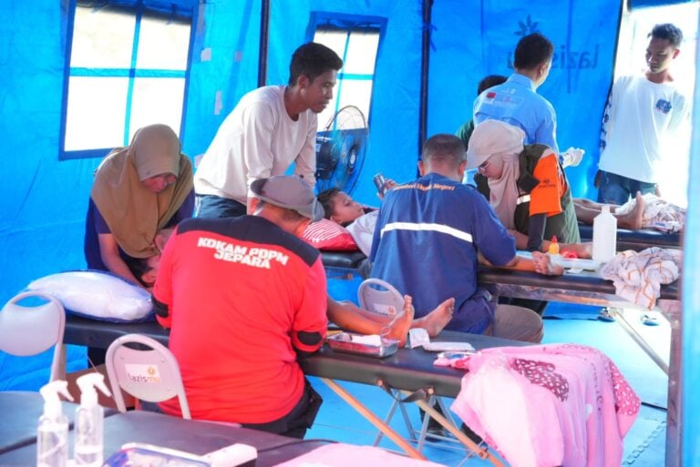 Relawan Muhammadiyah Paling Awal Datang Paling Akhir Pulang Dari Flores - Relawan