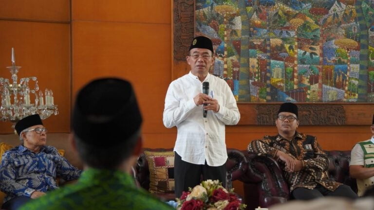 Muhammadiyah Dan Aisyiyah Dua Gerakan Yang Saling Menguatkan - Muhammadiyah dan ‘Aisyiyah