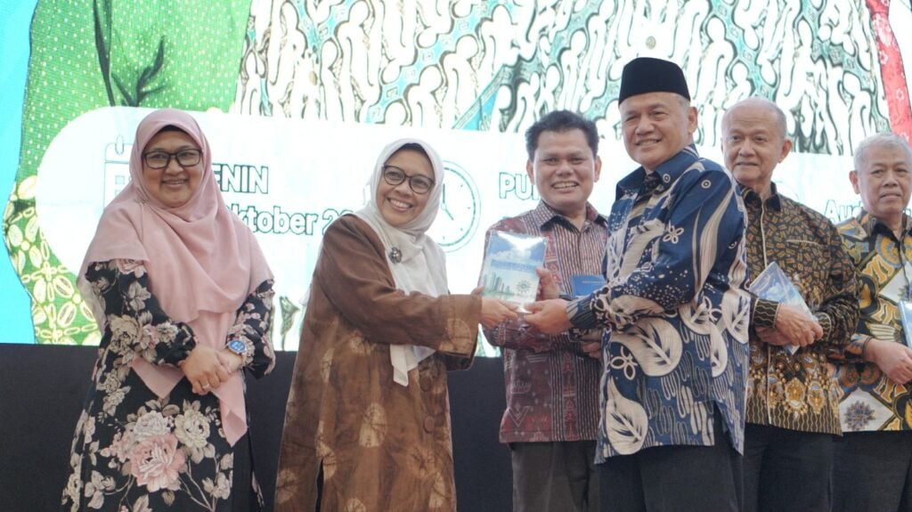 Para Tokoh Apresiasi Buku Dadang Kahmad, Soroti Masa Depan Agama dan Peran Strategis Muhammadiyah